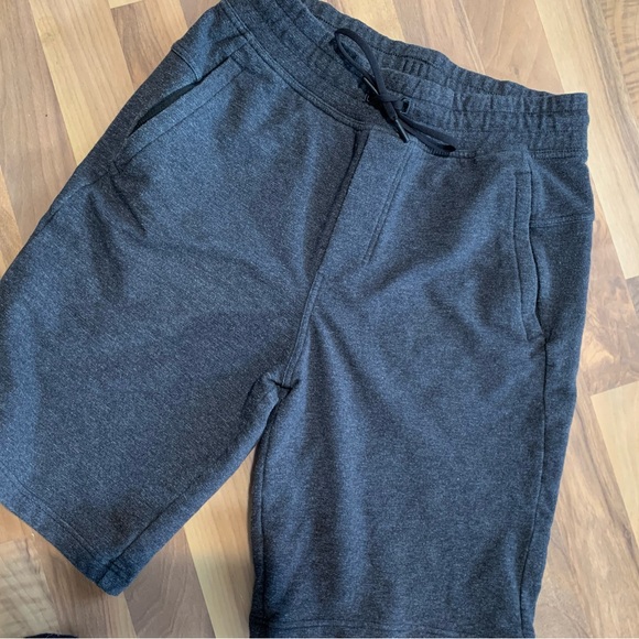 Men’s Lululemon charcoal gray sweatshorts in mint condition.SMALL - Picture 4 of 16
